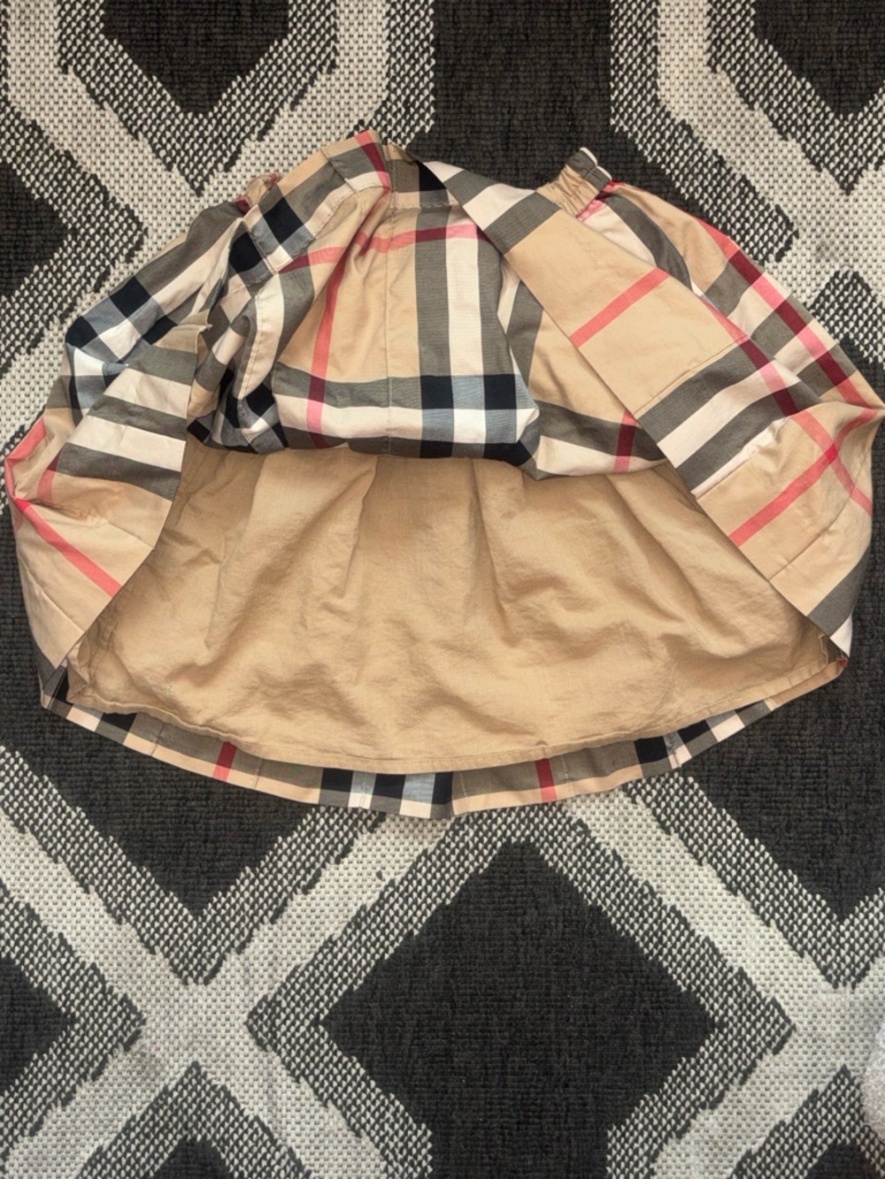 Burberry children pleaded skirt - Picture 2 of 5